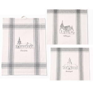 Broderade kökshanddukar med kyrkor